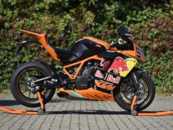2010 KTM 1190 RC 8 R Red Bull Edition - € 21.500 (1/1)