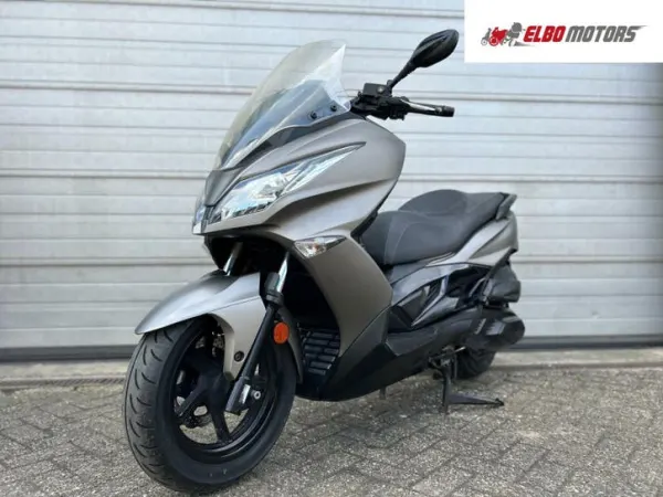 2017 Kawasaki J 300 - € 3.199 (1/1)