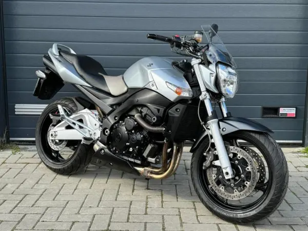 2010 Suzuki GSR 600 - €3,000 · Bidding (1/1)