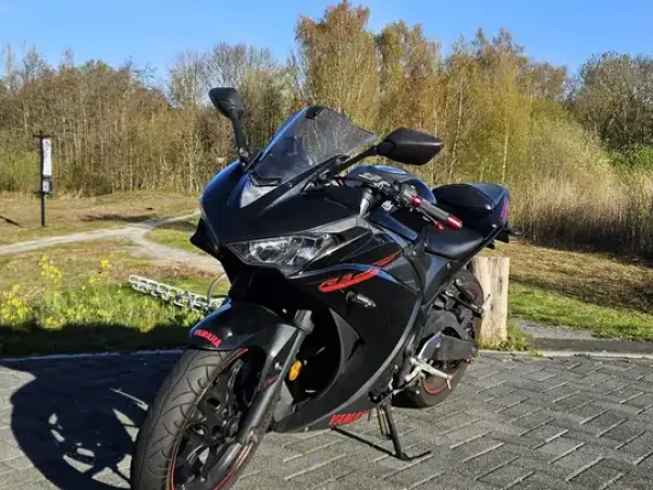2014 Yamaha YZF-R3 - €4,400 (1/1)