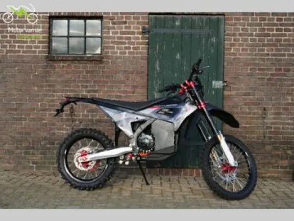 2025 Arctic Leopard Cheetah EXE 880 - € 9.400 (1/1)