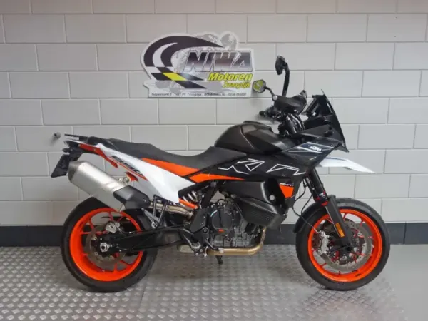 2024 KTM 890 SMT - €11,750 (1/1)