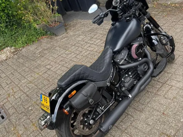Bouwjaar onbekend Harley-Davidson Low Rider S – Zwart | Slechts 1.880 km - € 18.900 · Bieden (1/1)