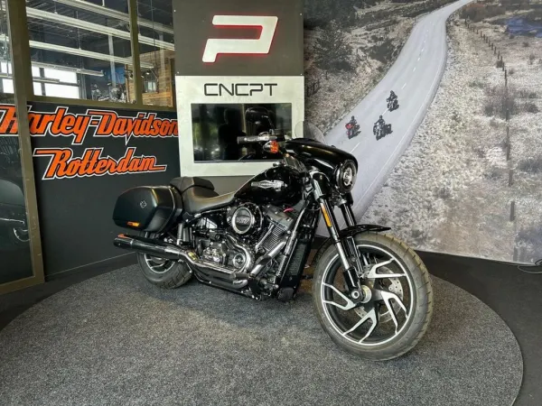 2018 Harley-Davidson Sport Glide FLSB - € 18.990 (1/1)
