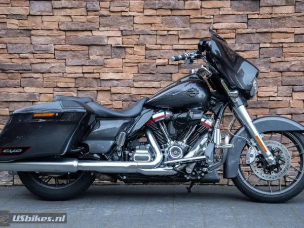 2020 Harley-Davidson FLHXSE Street Glide CVO 117 (bj 2020) - €32,500 (1/1)