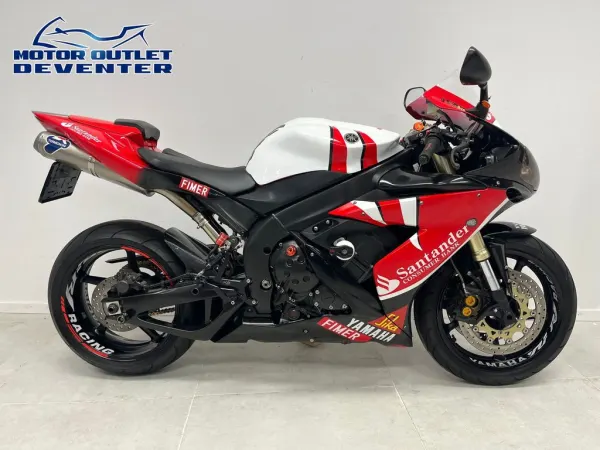 2004 Yamaha YZF R1 - €5,250 (1/1)