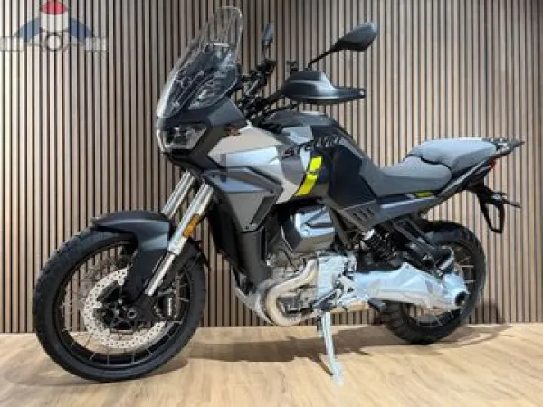 2026 Moto Guzzi Stelvio - €17,700 (1/1)