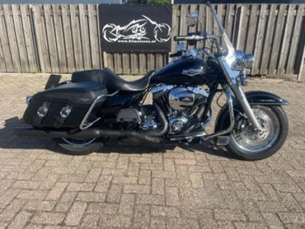 2015 Harley-Davidson Road King Classic FLHRC - €15,950 (1/1)