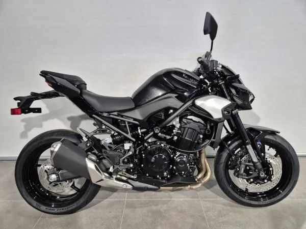 2025 Kawasaki Z900 70kW - € 10.490 (1/1)