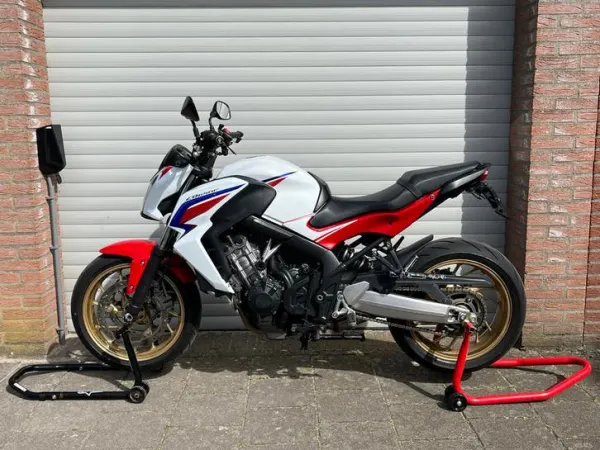 Year unknown Honda CB650F ABS Tricolore-A2 - €5,700 (1/1)