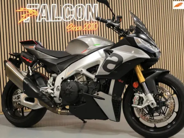 2022 Aprilia Tuono 1100 V4-2022-Quickshifter-inclusief Klep - €11,995 (1/1)