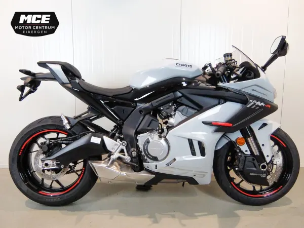 2025 Cfmoto 675 SR-R - € 8.999 (1/1)