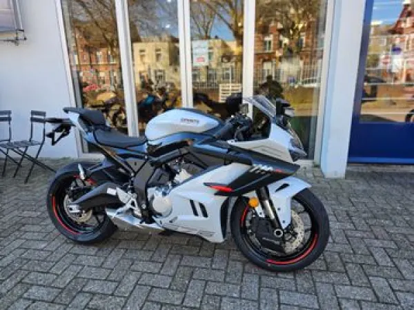 2025 Cfmoto 675 SR-R - € 8.999 (1/1)