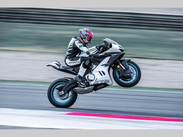 2026 Cfmoto 675 SR-R - € 8.999 (1/1)