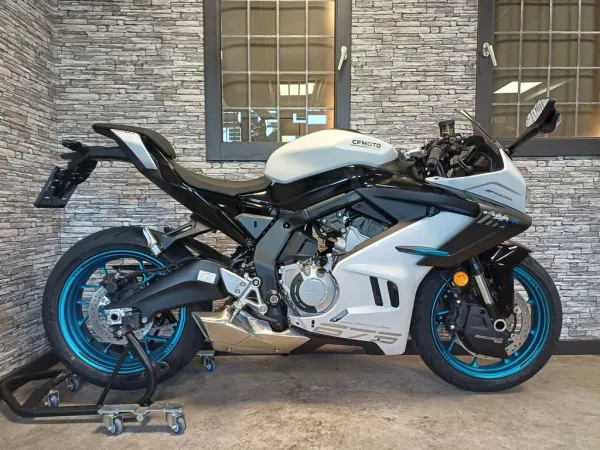 2026 Cfmoto 675 SR-R - € 8.999 (1/1)