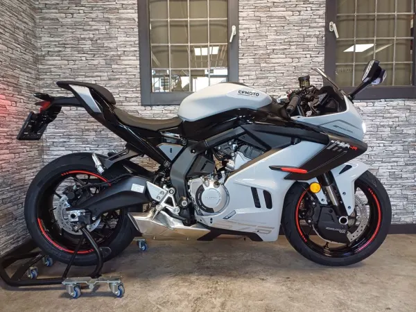 2026 Cfmoto 675 SR-R - € 8.999 (1/1)