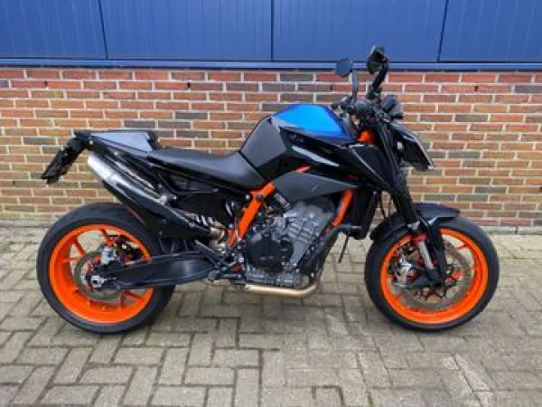 2020 KTM 890 Duke R - € 8.000 (1/1)