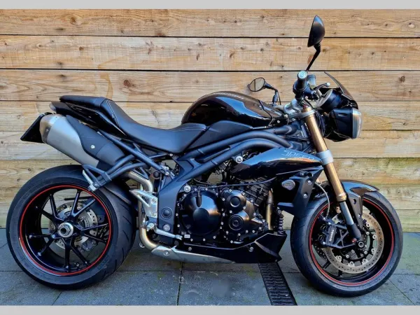 2015 Triumph Speed Triple 1050 ABS - € 7.099 (1/1)