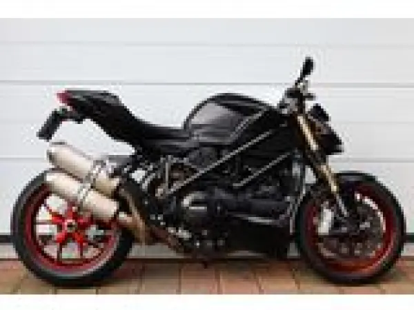2013 Ducati Streetfighter V2 - € 7.990 (1/1)