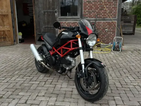 2007 Ducati Monster 695 - € 3.200 (1/1)