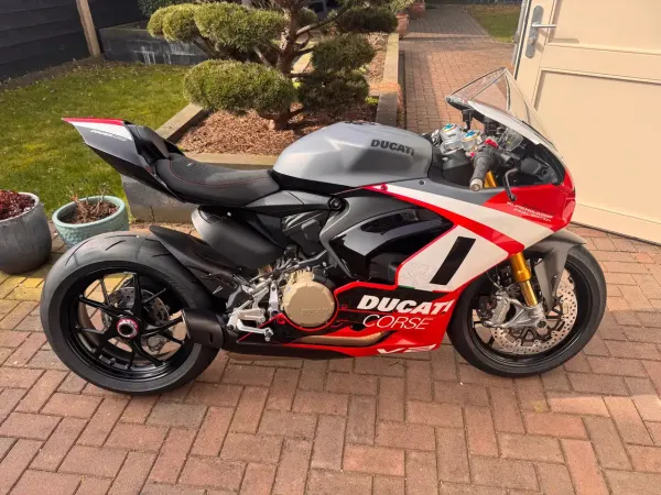 2025 Ducati Panigale V2 - €29,950 (1/1)