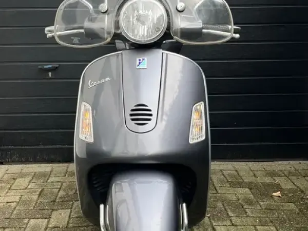 2004 Vespa GT 200 - € 1.750 (1/1)