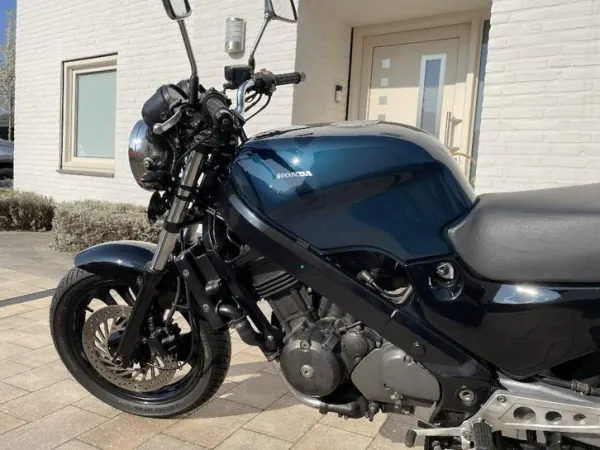 1995 Honda NTV 650 - € 1.900 · Bieden (1/1)