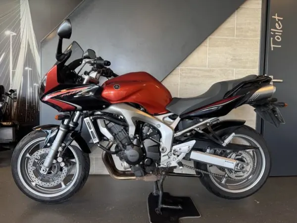 2010 Yamaha FZ 6 Fazer - €4,999 (1/1)
