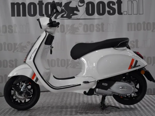 2025 Vespa Sprint 125 - € 5.499 (1/1)
