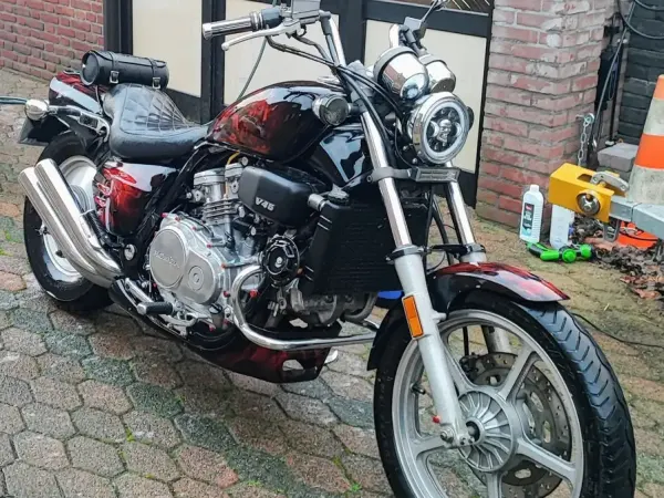 1988 Honda VF 750 - € 4.780 (1/1)