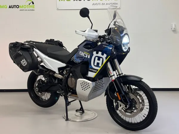2023 Husqvarna Norden 901 Expedition - €13,850 (1/1)