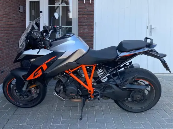 2016 KTM 1290 Super Duke GT - € 8.500 (1/1)