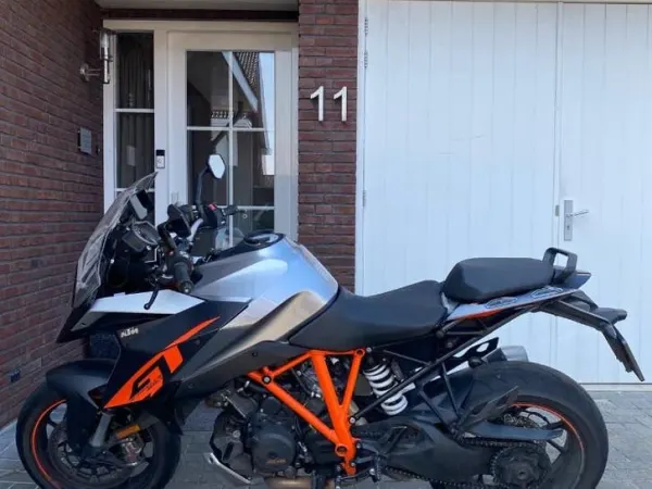 2016 KTM 1290 Super Duke GT - €8,200 · Bidding (1/1)
