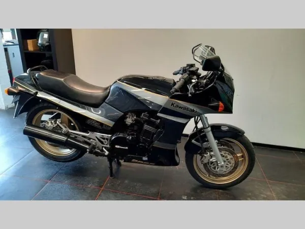 1993 Kawasaki GPZ 900 R - € 3.950 · Bieden (1/1)
