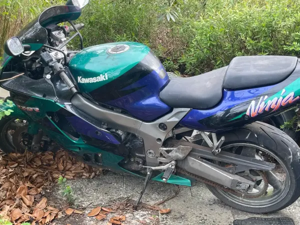 1995 Kawasaki Ninja ZX-9R - €900 (1/1)