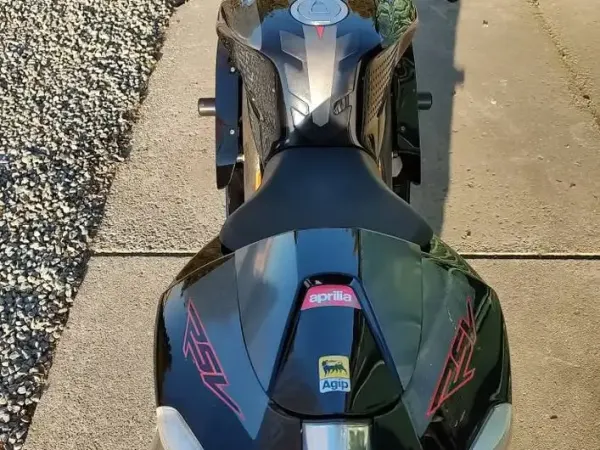 2007 Aprilia RSV 1000 R - €7,500 (1/1)