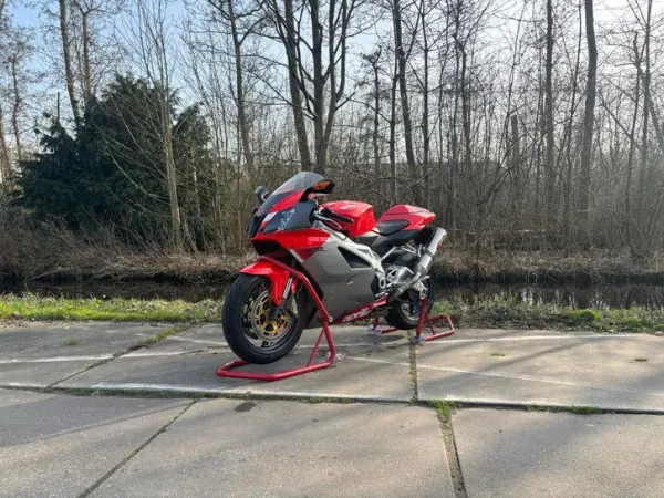 2004 Aprilia RSV 1000R - €3,995 · Bidding (1/1)
