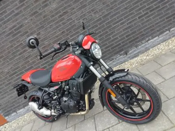 2026 Royal Enfield Guerrilla 450 - €6,999 (1/1)