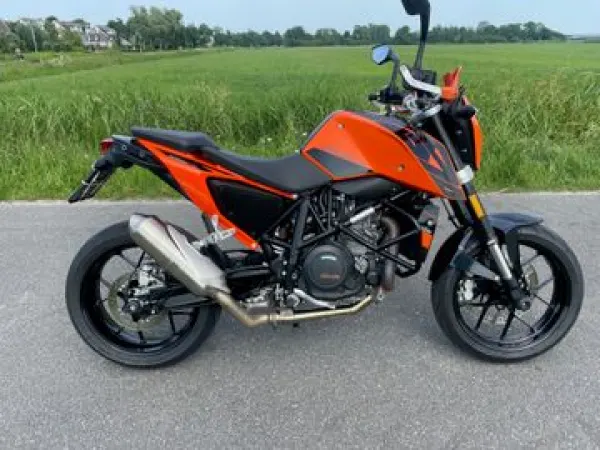 2016 KTM 690 Duke ABS - € 4.750 (1/1)