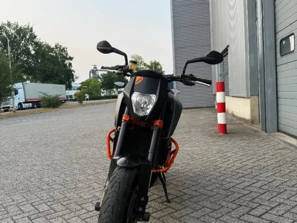 2013 KTM 690 Duke R - €4,500 · Bidding (1/1)