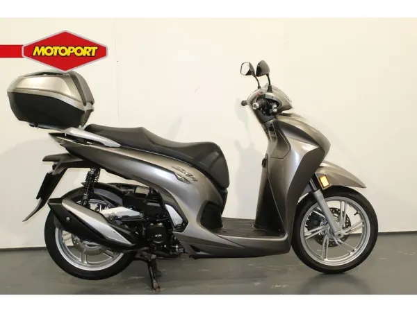 2022 Honda SH 350I - € 5.250 (1/1)