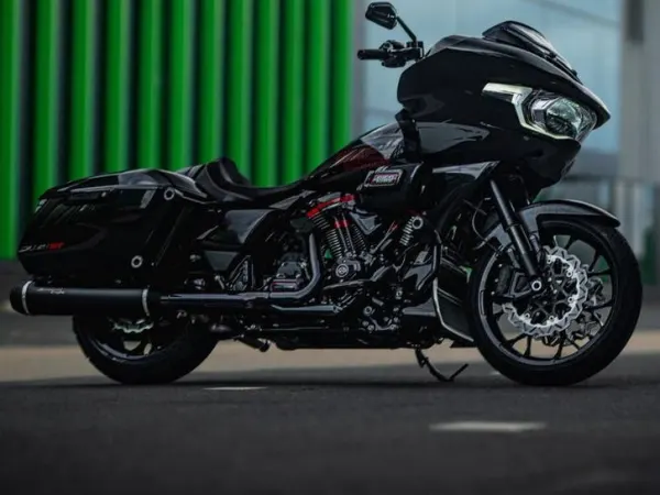 Year unknown Harley-Davidson Road Glide CVO ST | 25th Anniversary | Vol! - €55,555 · Bidding (1/1)