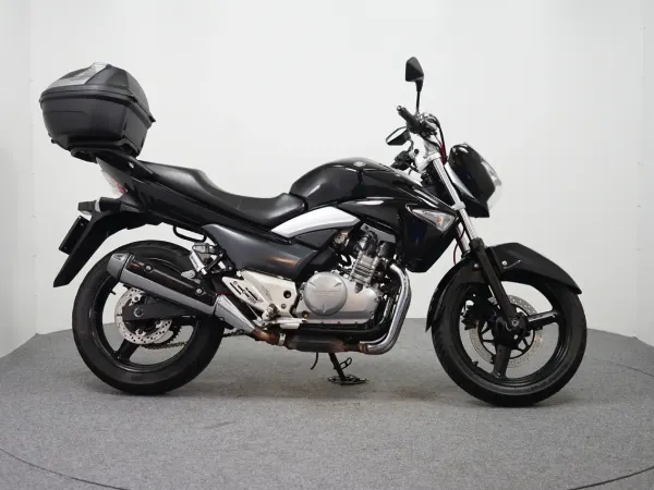 2015 Suzuki GW 250 (bj 2015) - € 2.999 (1/1)