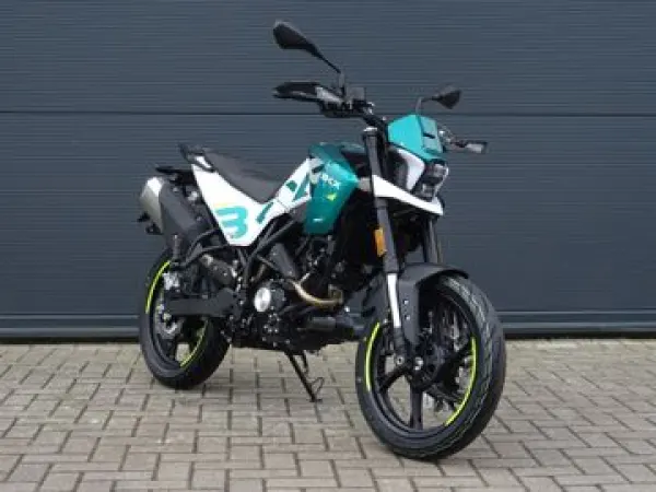 2026 Benelli BKX 125 S - € 4.299 · Bieden (1/1)