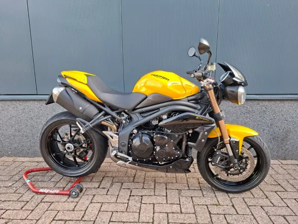 2016 Triumph Speed Triple R - € 8.790 (1/1)