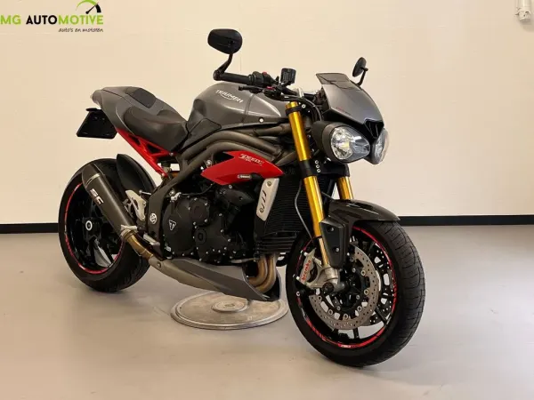 2016 Triumph Speed Triple R - € 8.999 (1/1)