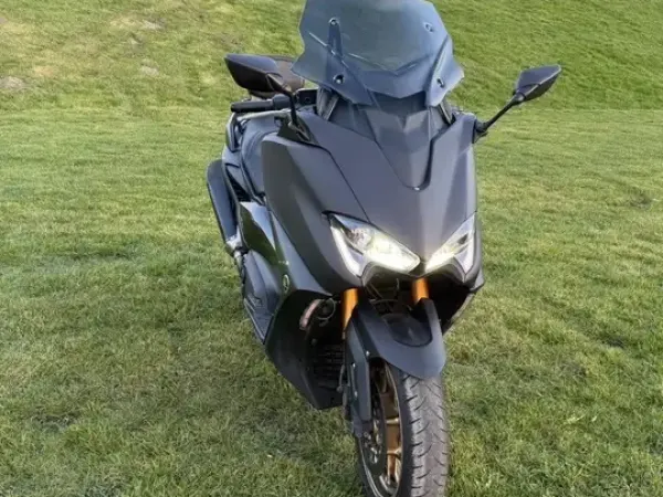 2020 Yamaha Tmax 560 - € 10.500 (1/1)