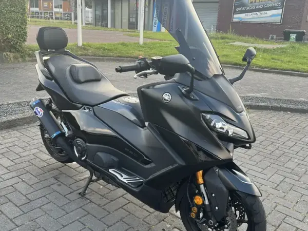 2023 Yamaha Tmax 560 - € 14.250 (1/1)
