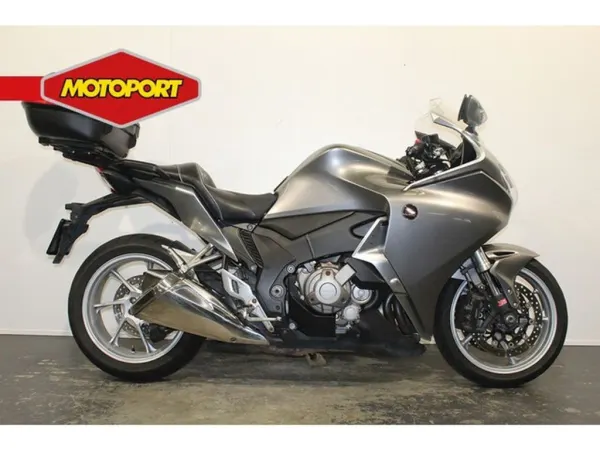 2010 Honda VFR 1200 F DCT - €6,490 (1/1)