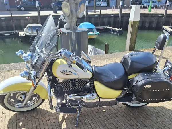 1998 Suzuki Intruder C - € 4.750 (1/1)